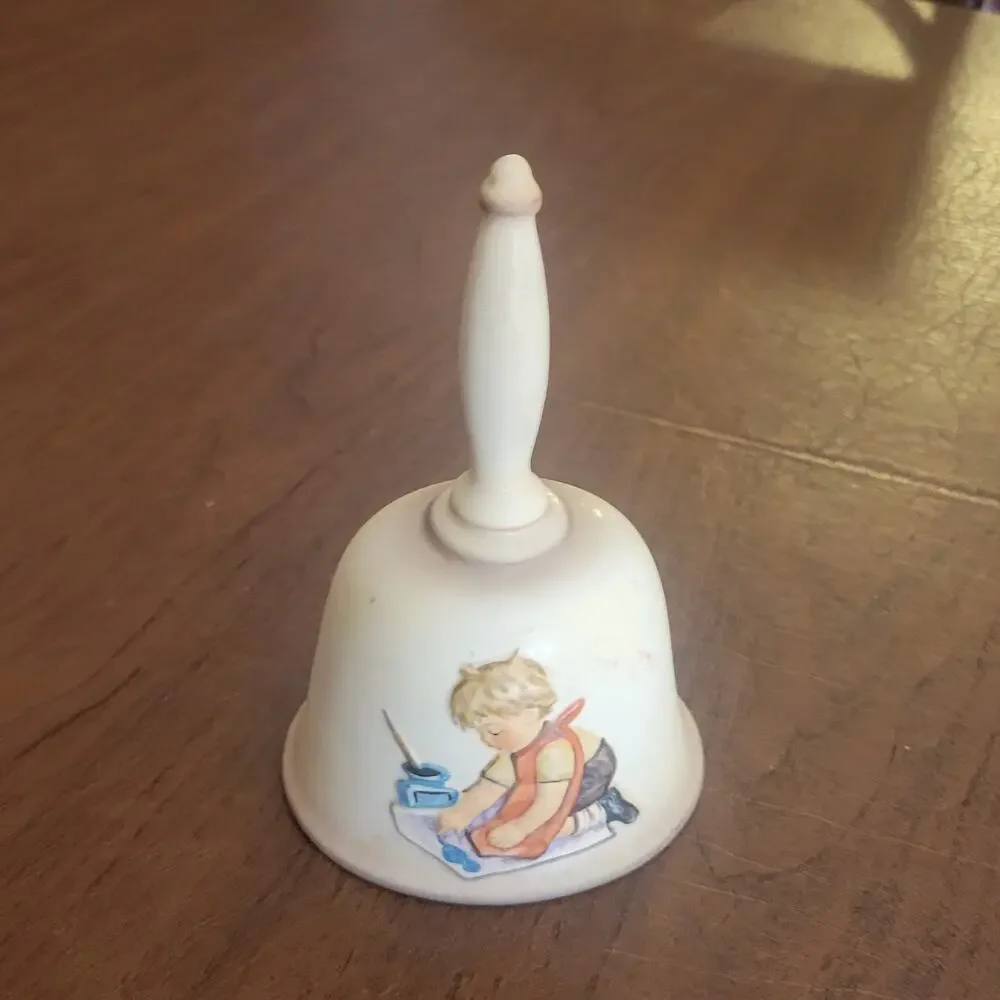 Vintage 1987 Goebel Hummel 10th Annual Bell With Loving Greetings HUM 709